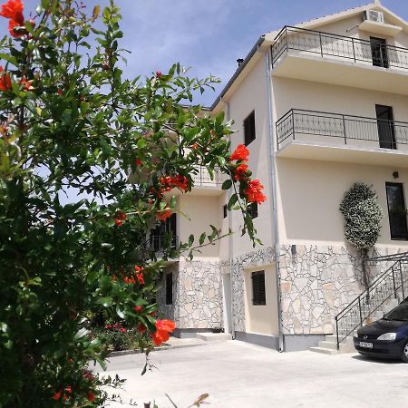 Milosavljevic Apartments Tivat Exterior foto