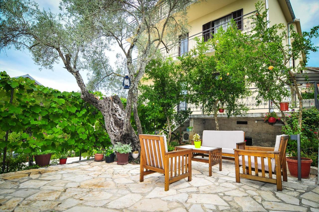 Milosavljevic Apartments Tivat Exterior foto