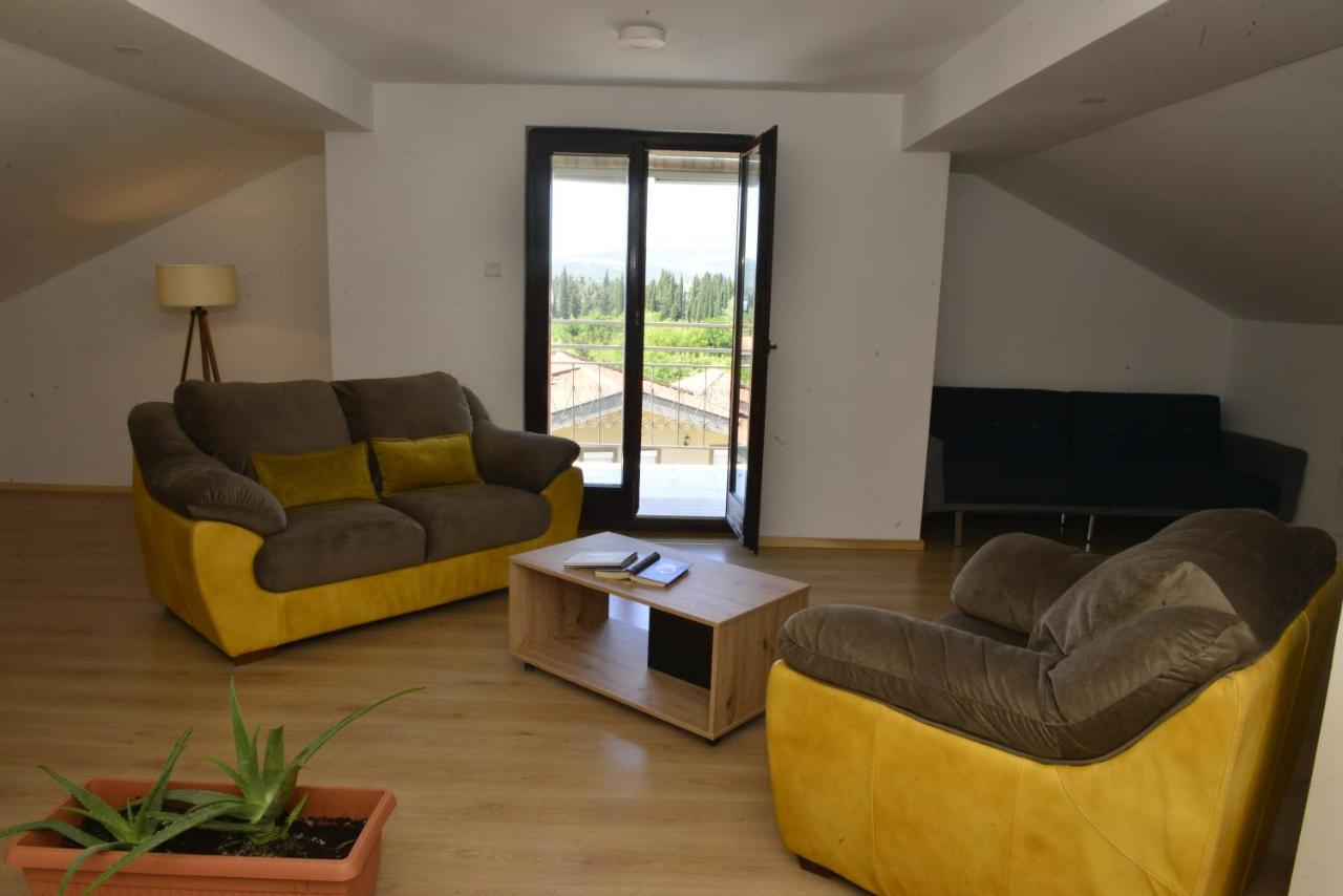 Milosavljevic Apartments Tivat Exterior foto